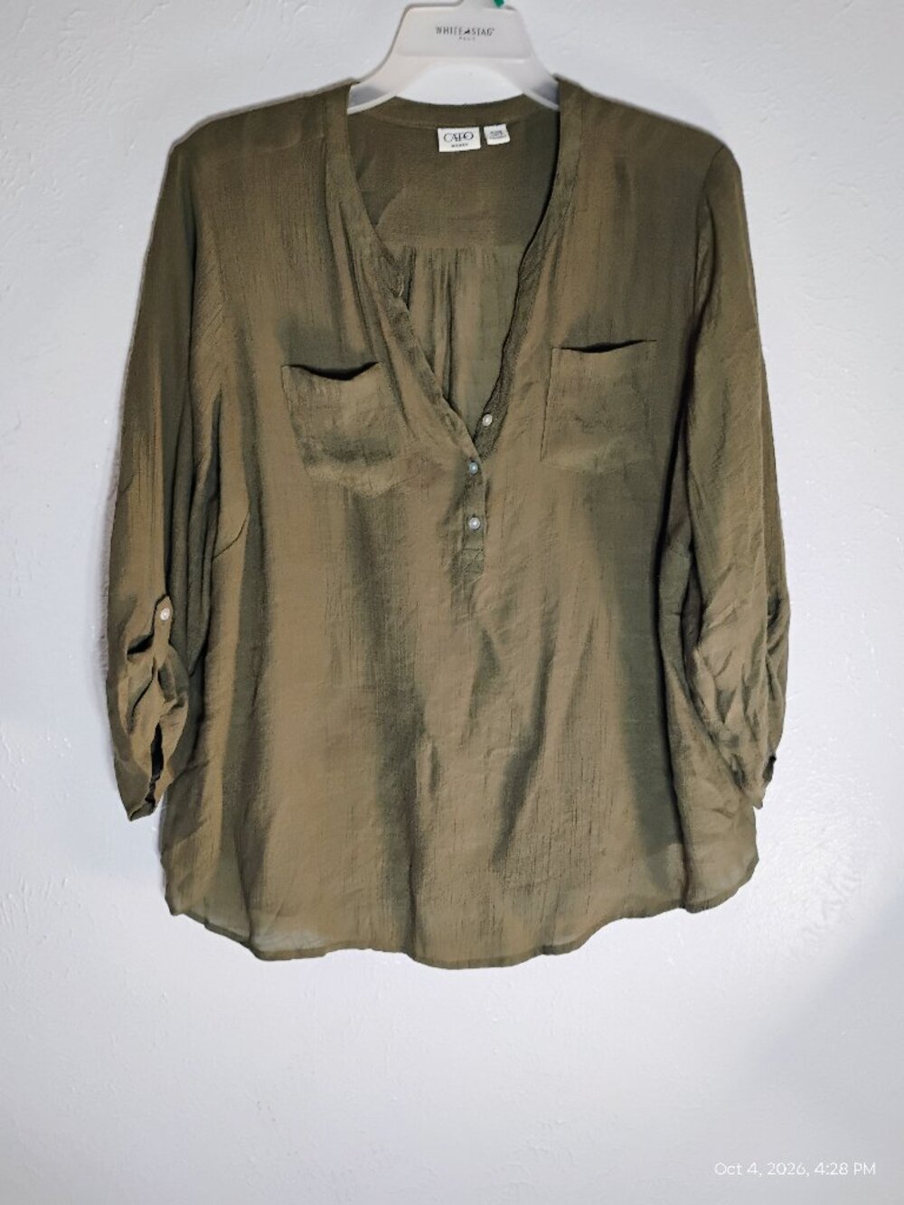Cato Army Green Pullover V-Neck 3/4 Sleeve Tunic Pockets Lightweight Size 22/24